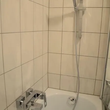 Bright And Cozy In A Quiet Area - Free Parking, Central Salzburg